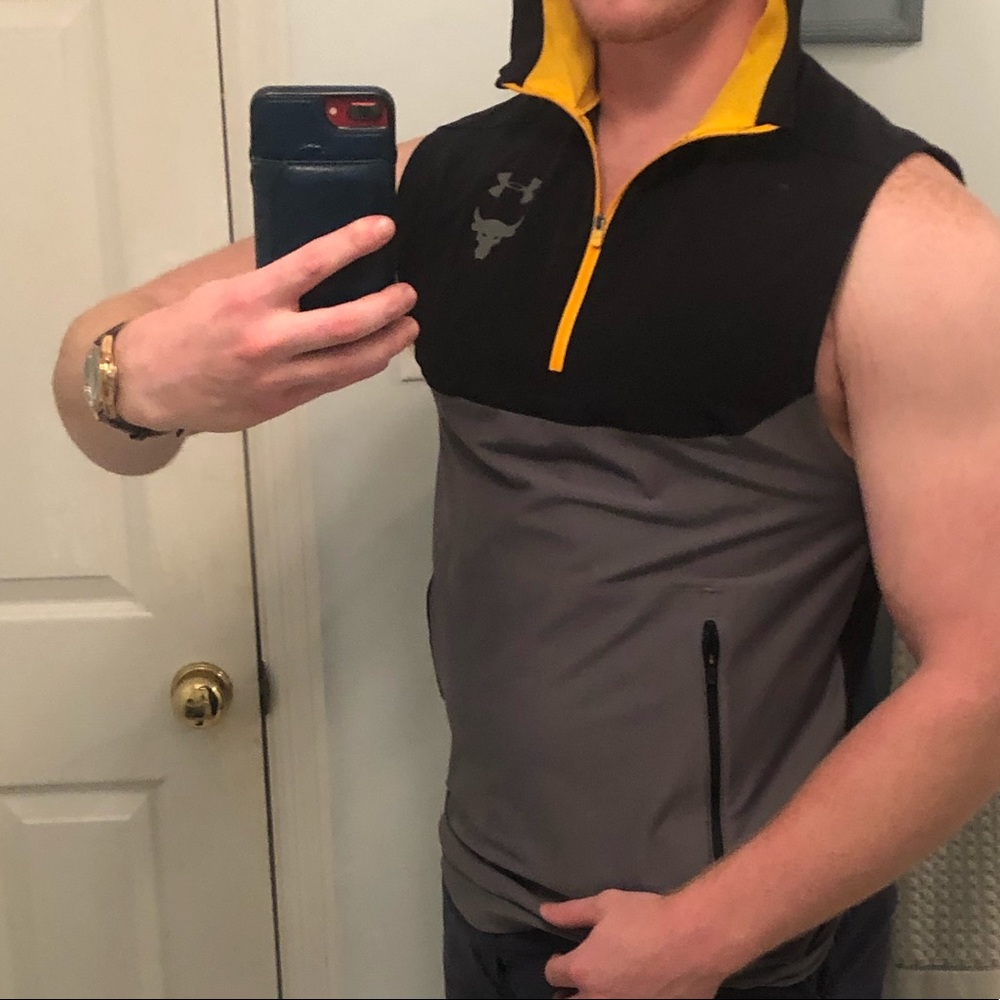 The Rock Men’s Under Armour Sleeveless Hoodie